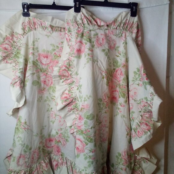 Laura Ashley Pillowcase Lot of 2 Floral Ruffle Trim Cottagecore Feminine - Picture 1 of 12